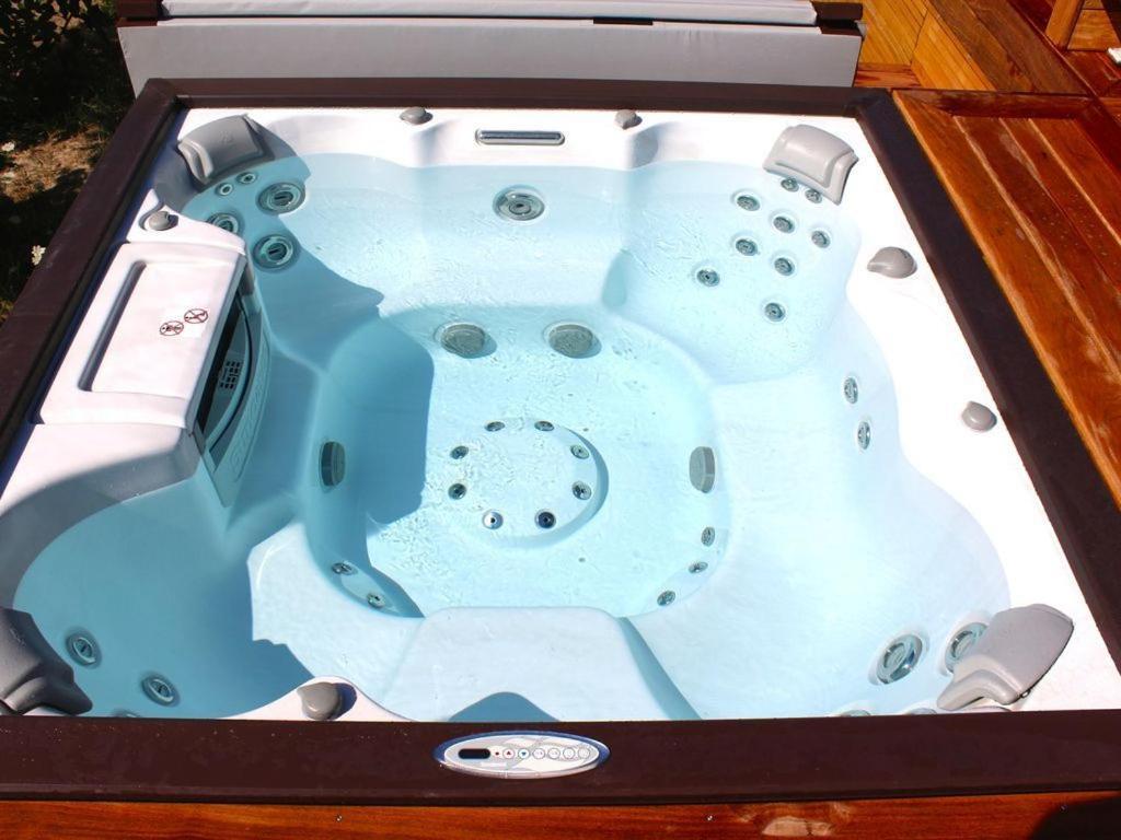 F2 Avec Jacuzzi, Petanque, A 3 Min Mer, Dans Grande Propriete Porticcio  Zewnętrze zdjęcie
